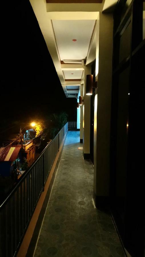 Queen Elena Lodge إل نيدو المظهر الخارجي الصورة